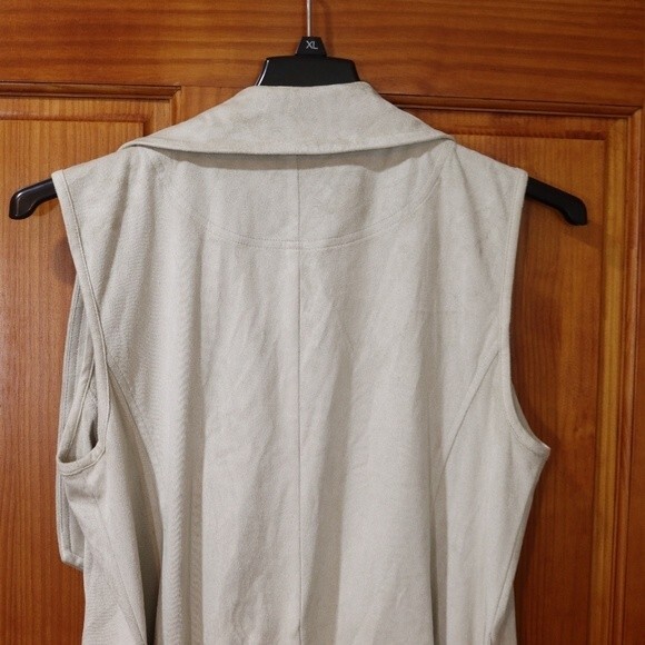 Juicy Couture Faux Suade Vest Tan Belted Open Front NWT LG - Picture 5 of 11